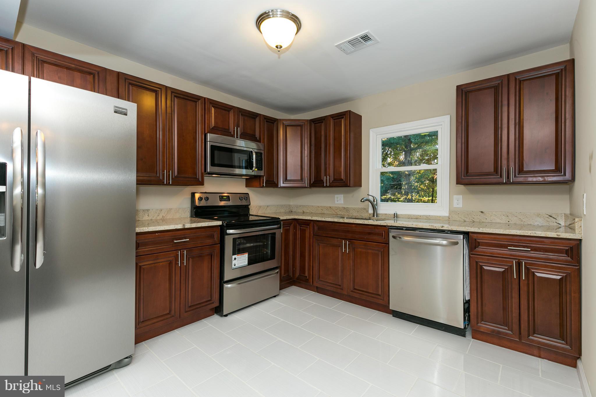3817 Findley Road Woodbridge, VA 22193 - Photo 9 of 27 Kitchen