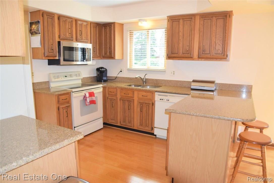 745 Lion Street Rochester, MI 48307 - Photo 21 of 80 kitchen (9) (Large).JPG