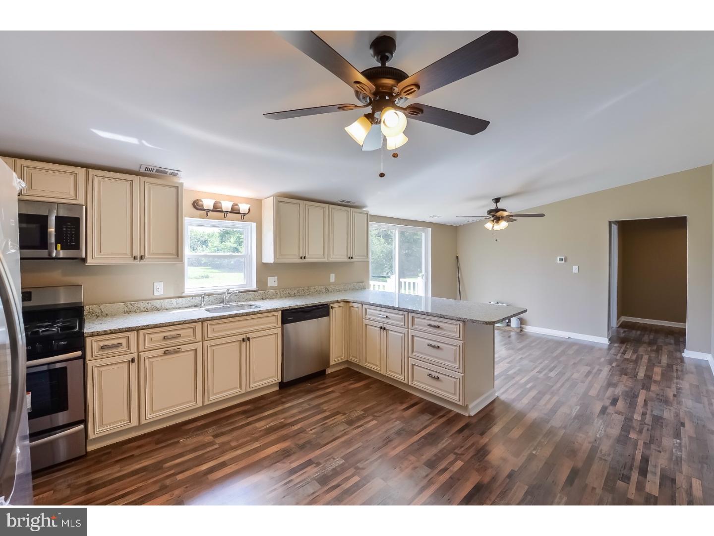 1748 Flora Road Vineland, NJ 08360 - Photo 8 of 23 Gallery Image 8