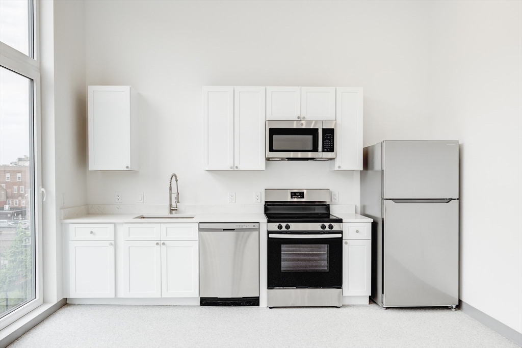 80 Middlesex Street, Unit 103 Lowell, MA 01852 - Photo 5 of 22