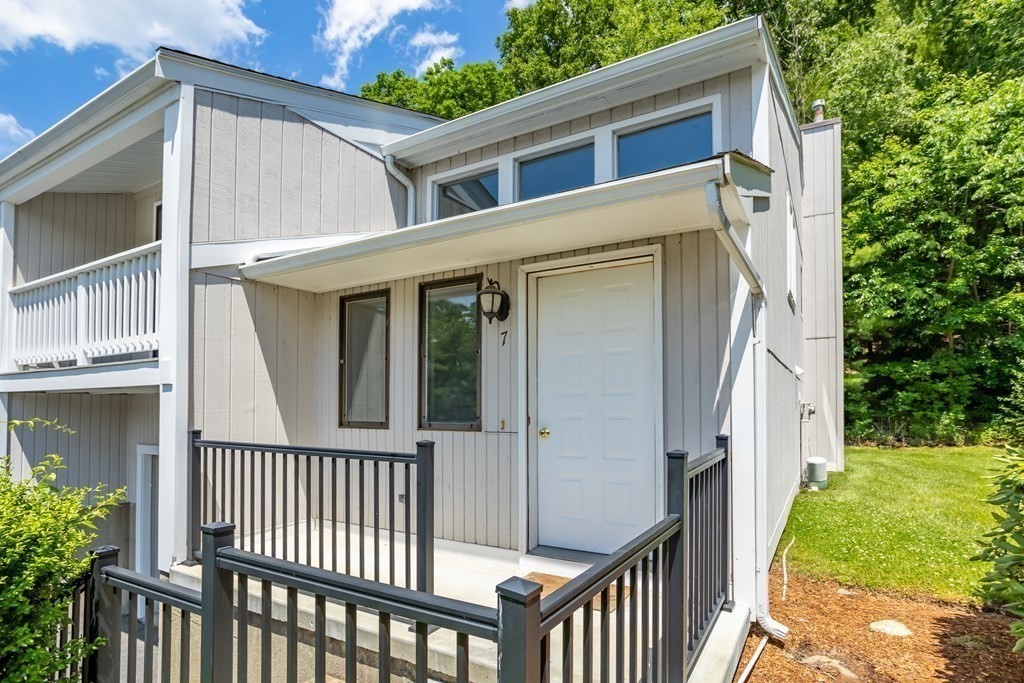 7 Coventry Road, Unit 7 Grafton, MA 01519 - Photo 4 of 33 Gallery Image 4