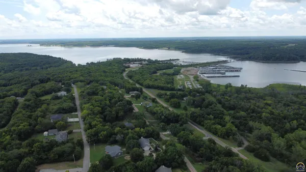 $3,000 | 7785 Seneca Lake Road, Ozawkie, KS 66070