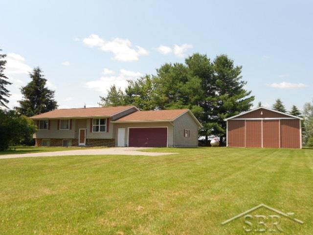 4911 North Hope Road Hope, MI 48628 - Photo 4 of 20 31264914-3.JPG