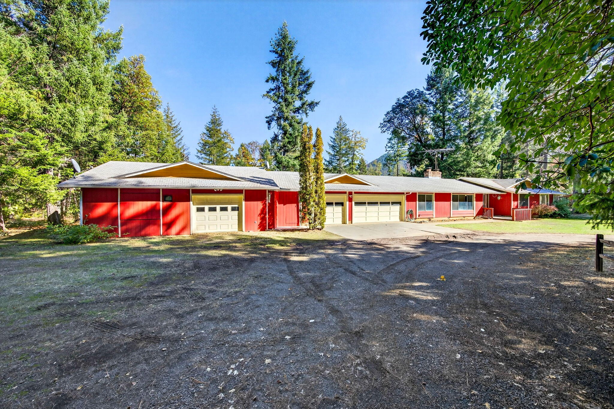 459 Fir Canyon Road Grants Pass, OR 97527 - Photo 2 of 73 ApxFC00009