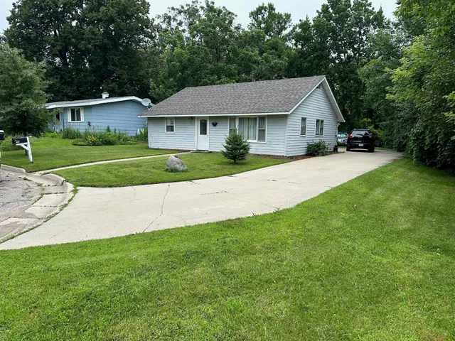 $175,000 | 1200 16th Street Northeast, Willmar, MN 56201