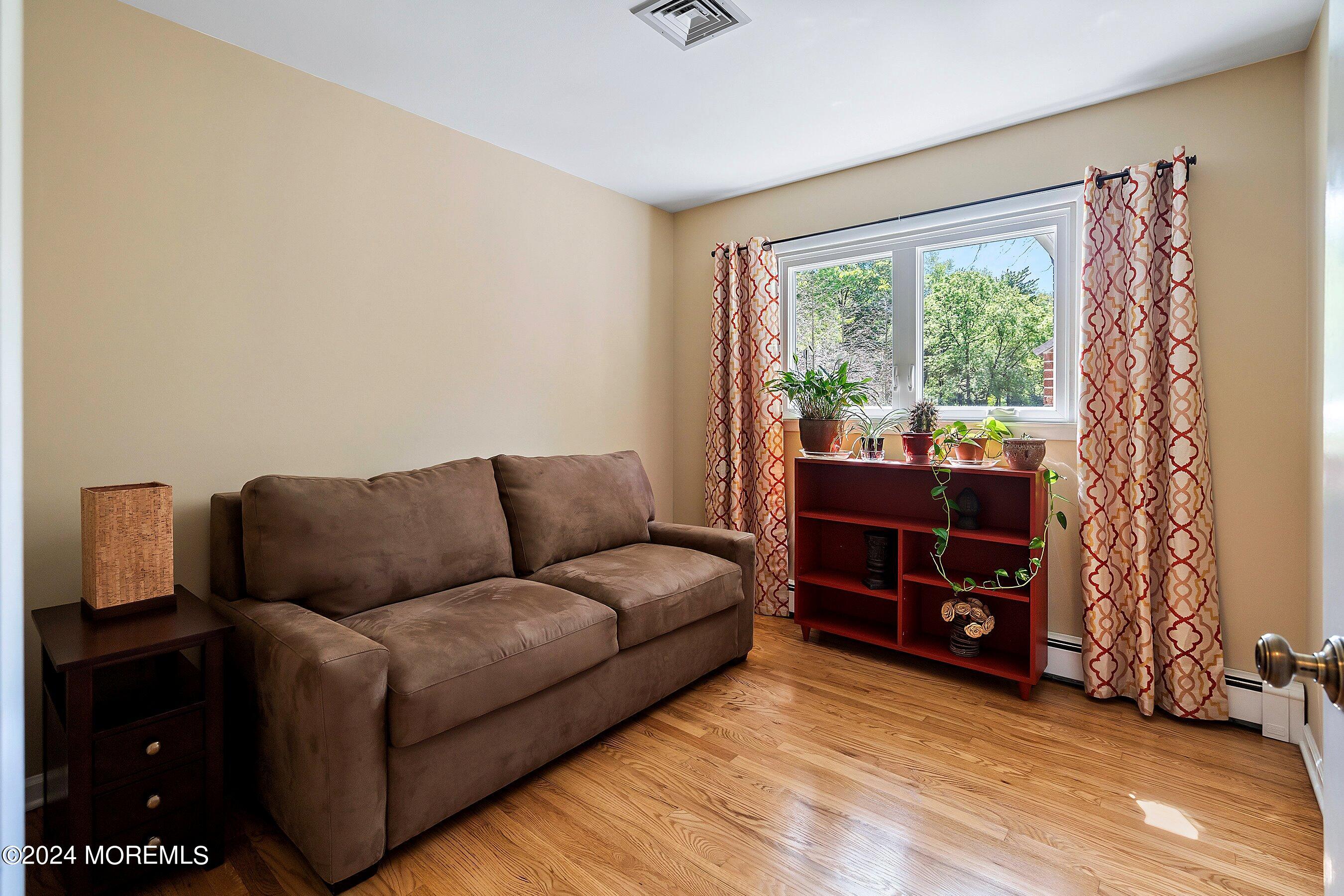 1074 Brown Road Bridgewater, NJ 08807 - Photo 17 of 25 17-Living