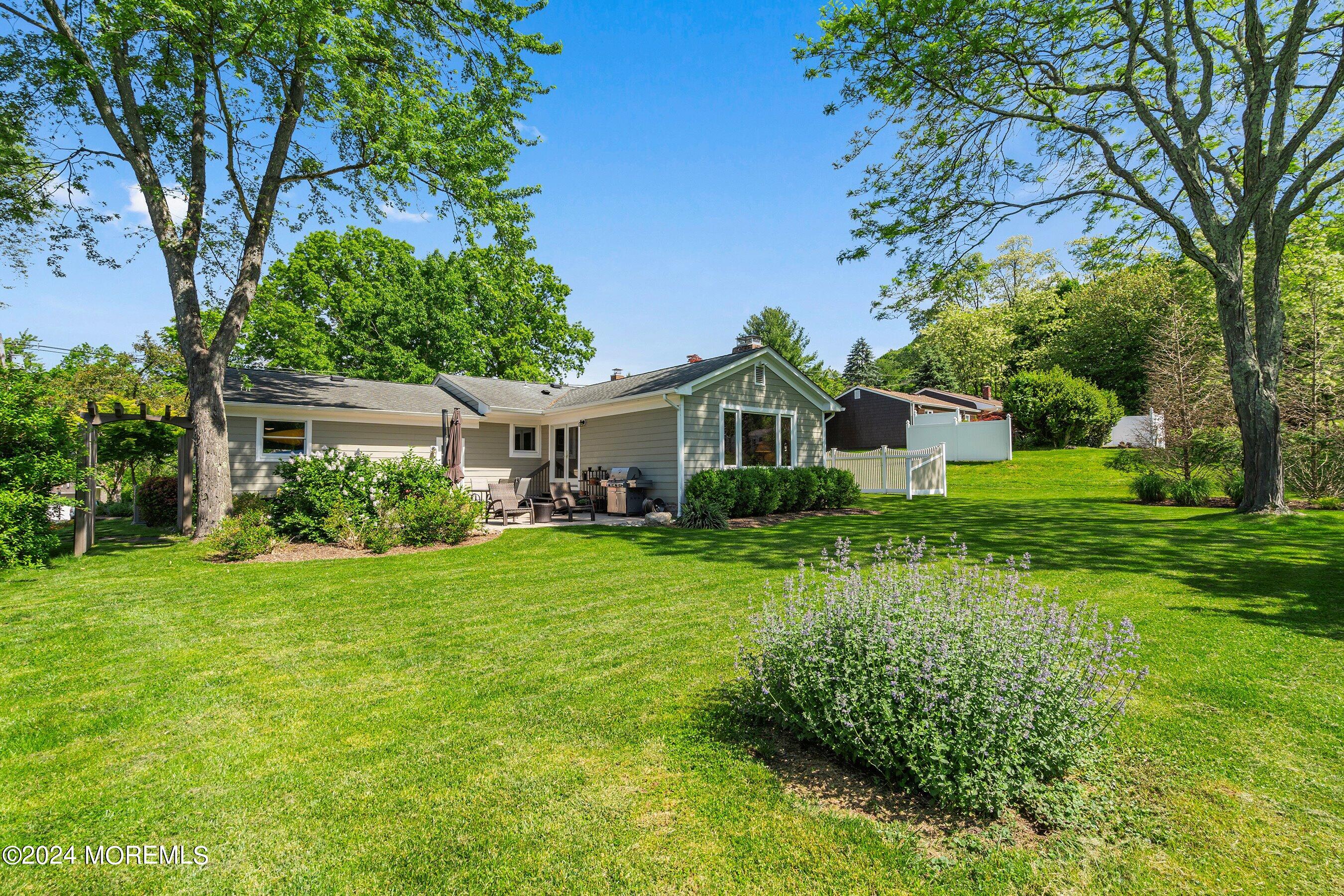 1074 Brown Road Bridgewater, NJ 08807 - Photo 25 of 25 28-Rear Left