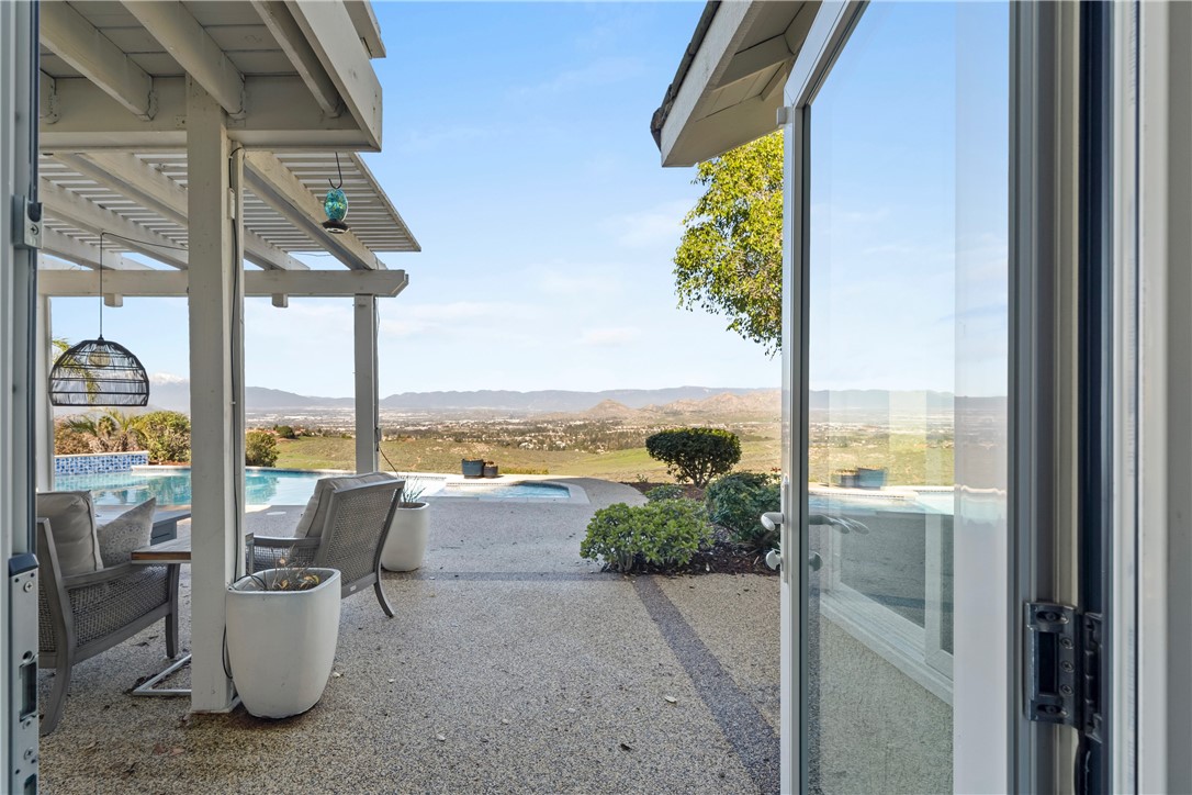 6607 New Ridge Drive Riverside, CA 92506 - Photo 22 of 46