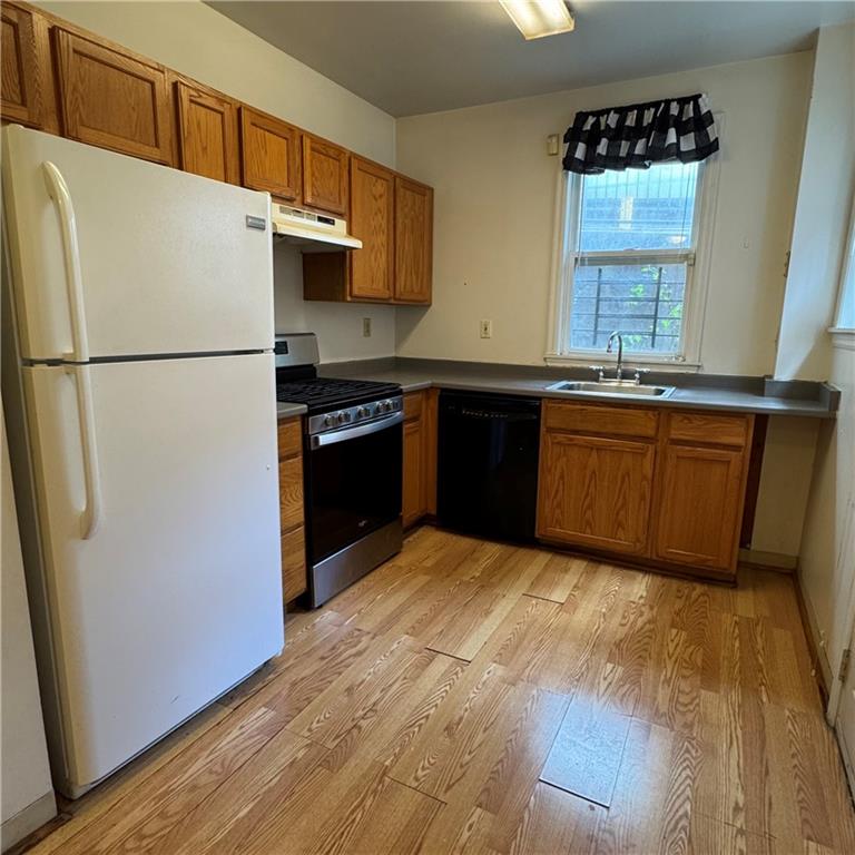 158 Chesterfield Road Pittsburgh, PA 15213 - Photo 6 of 19 Gallery Image 6
