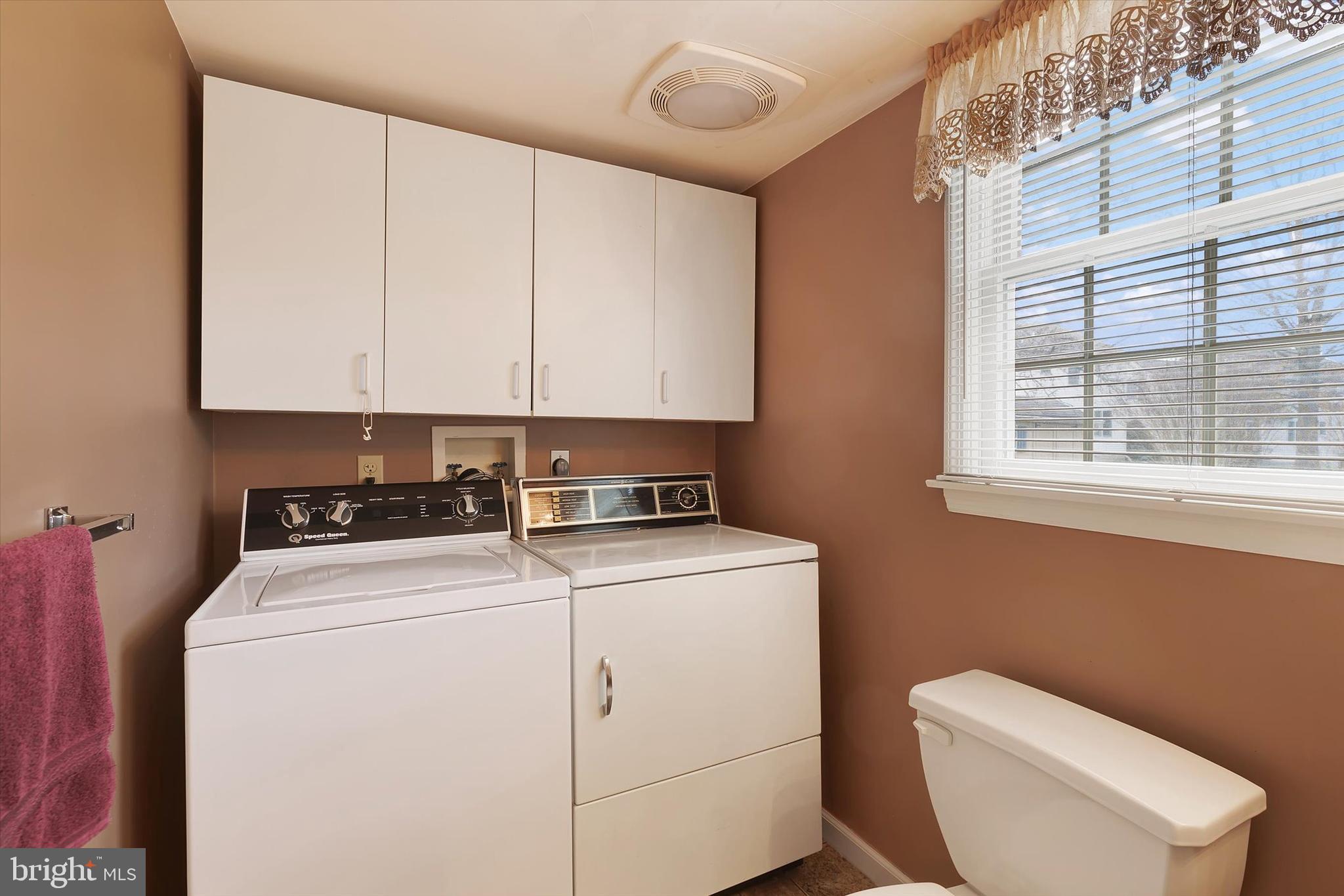 355 Partridge Drive Lititz, PA 17543 - Photo 20 of 27 laundry with washer and dryer included