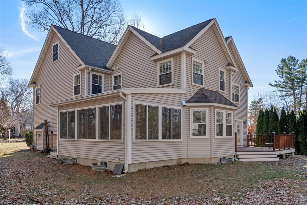 16 Castle Road Wayland, MA 01778 - Photo 4 of 40 Gallery Image 4