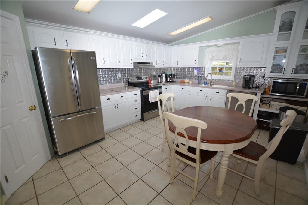 556 Center Hill Road Pittsburgh, PA 15239 - Photo 13 of 50 Gallery Image 13