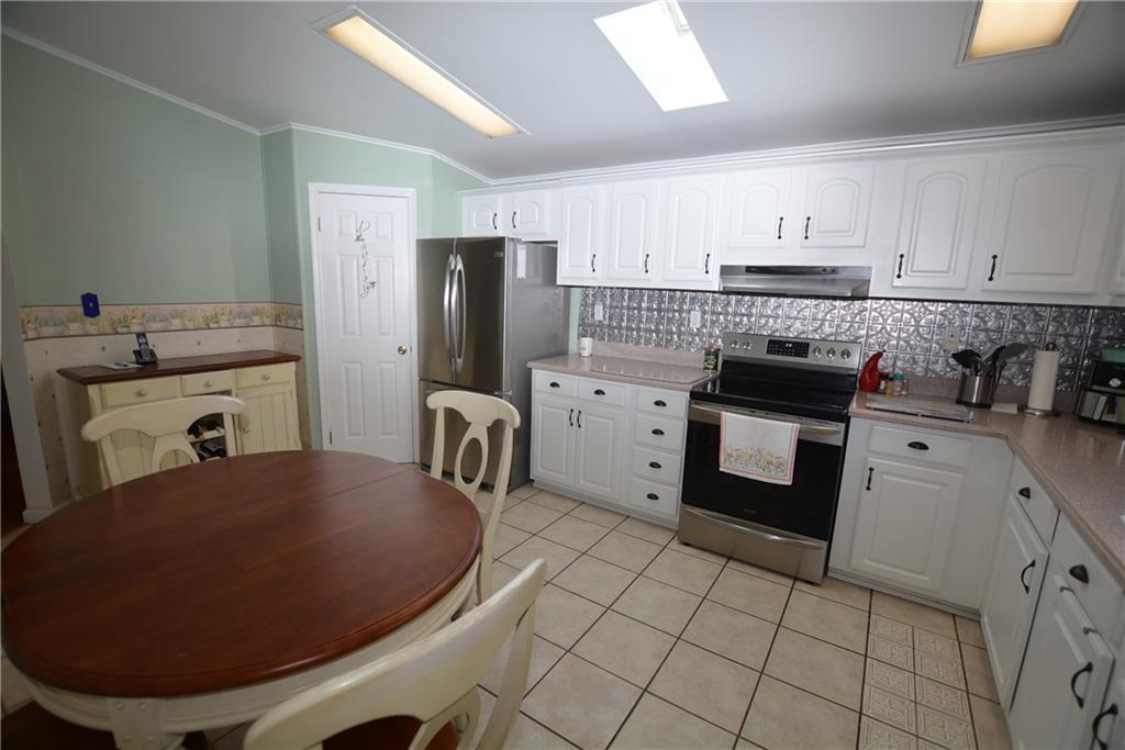 556 Center Hill Road Pittsburgh, PA 15239 - Photo 15 of 50 Gallery Image 15