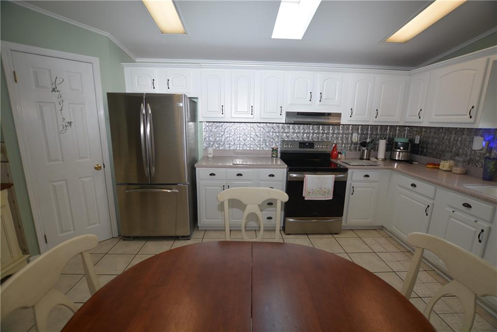 556 Center Hill Road Pittsburgh, PA 15239 - Photo 18 of 50 Gallery Image 18