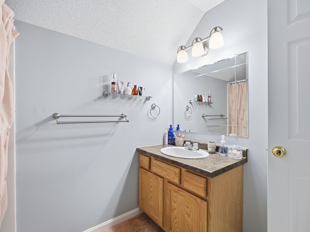 105 Ferry Road, Unit 105 Haverhill, MA 01835 - Photo 20 of 39