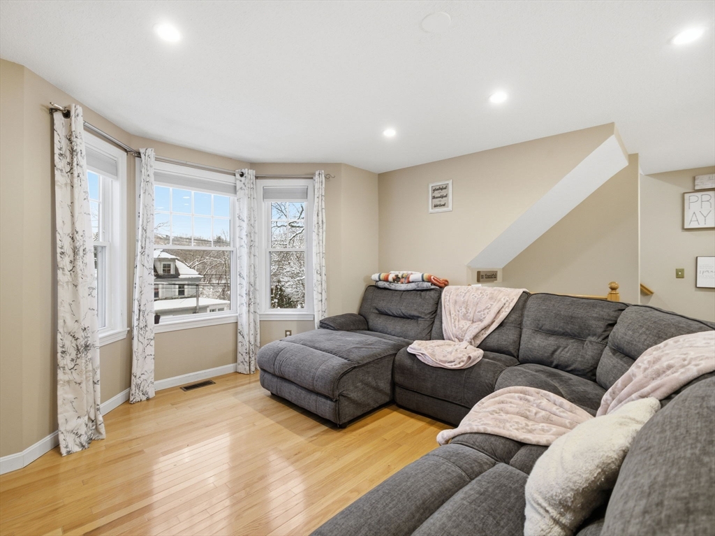 105 Ferry Road, Unit 105 Haverhill, MA 01835 - Photo 4 of 39