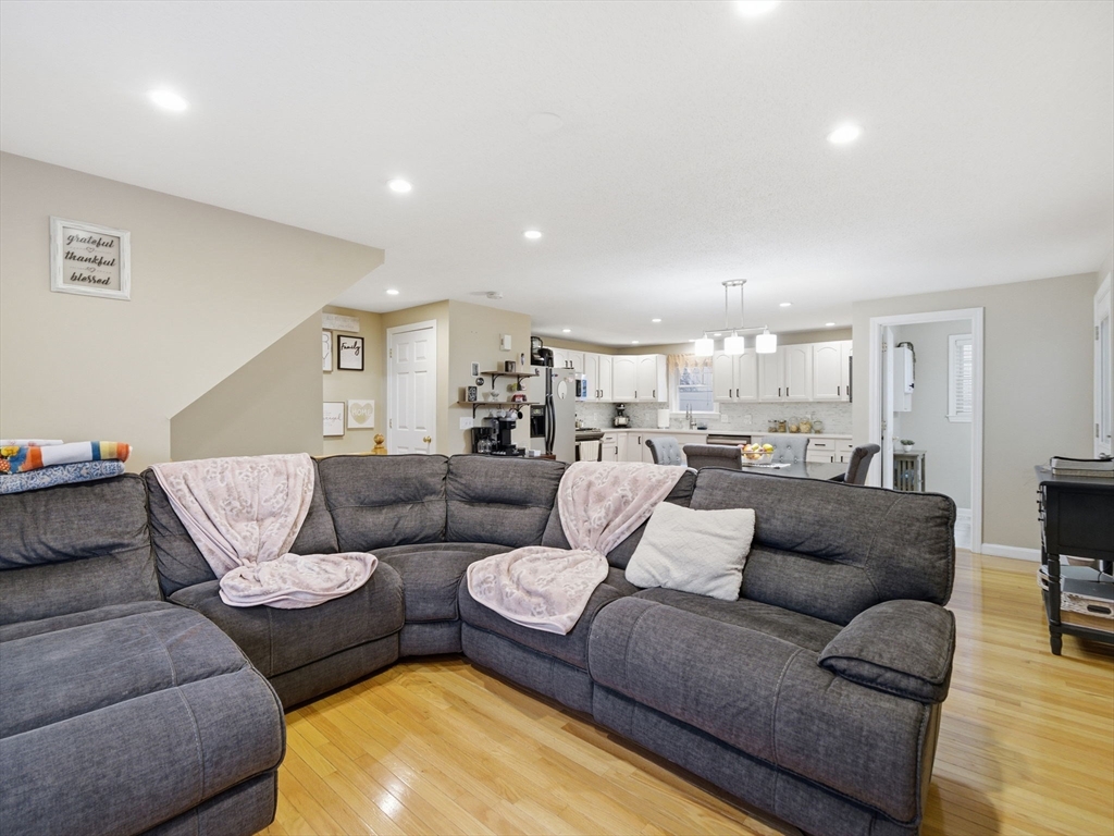 105 Ferry Road, Unit 105 Haverhill, MA 01835 - Photo 5 of 39