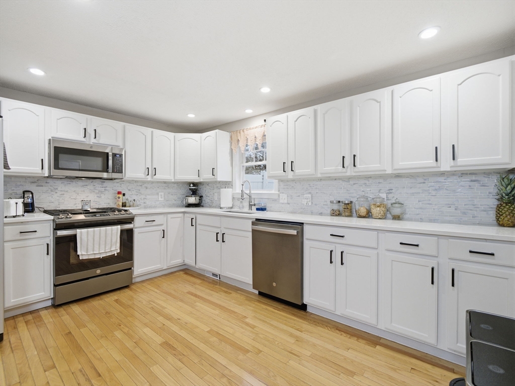 105 Ferry Road, Unit 105 Haverhill, MA 01835 - Photo 7 of 39