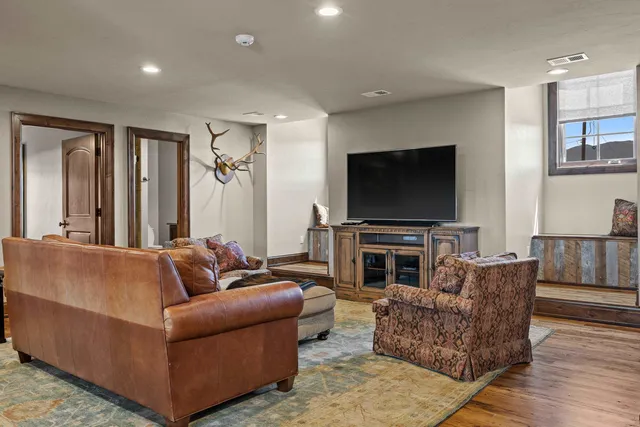 $2,450,000 | 1900 West 39th Street, Casper, WY 82604