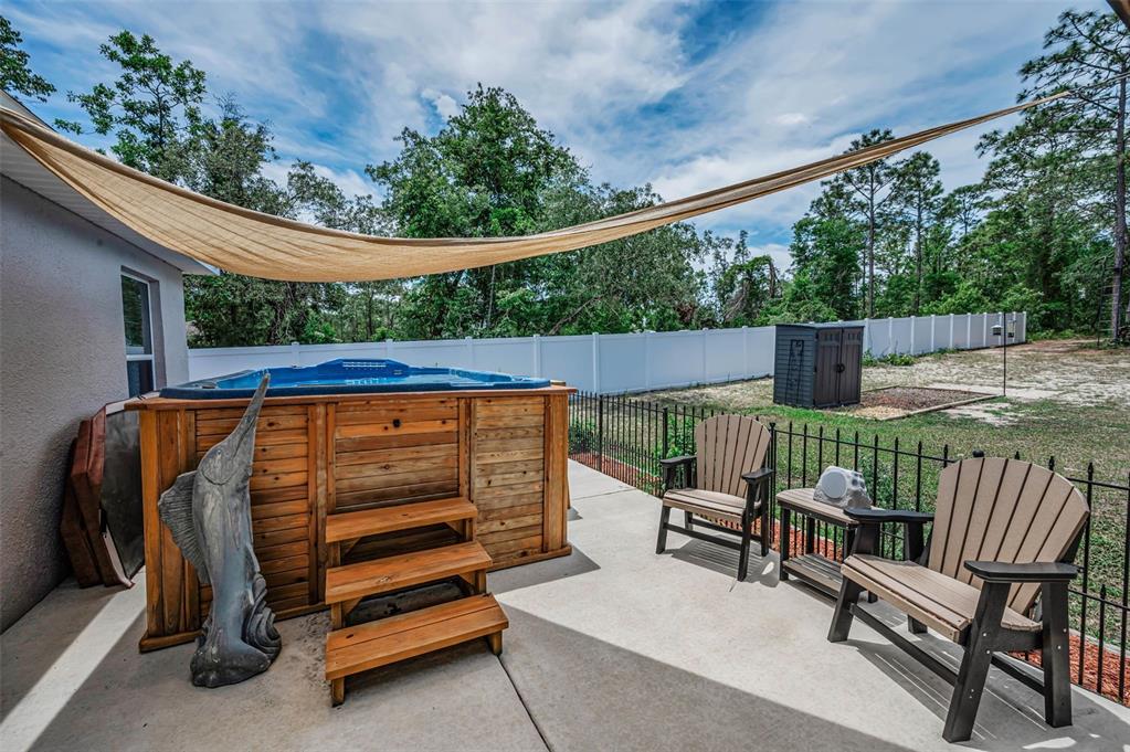 12123 Fulmar Road Weeki Wachee, FL 34614 - Photo 39 of 81