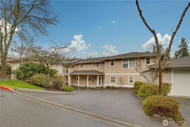 $355,000 | 4423 Providence Point Place Southeast, Unit 2628, Issaquah, WA 98029
