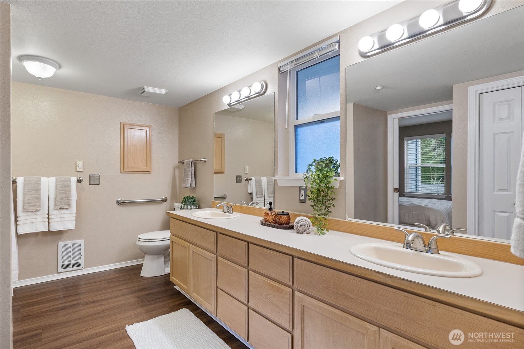 4423 Providence Point Place Southeast, Unit 2628 Issaquah, WA 98029 - Photo 12 of 21