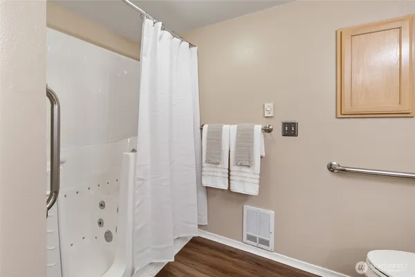 $344,950 | 4423 Providence Point Place Southeast, Unit 2628, Issaquah, WA 98029