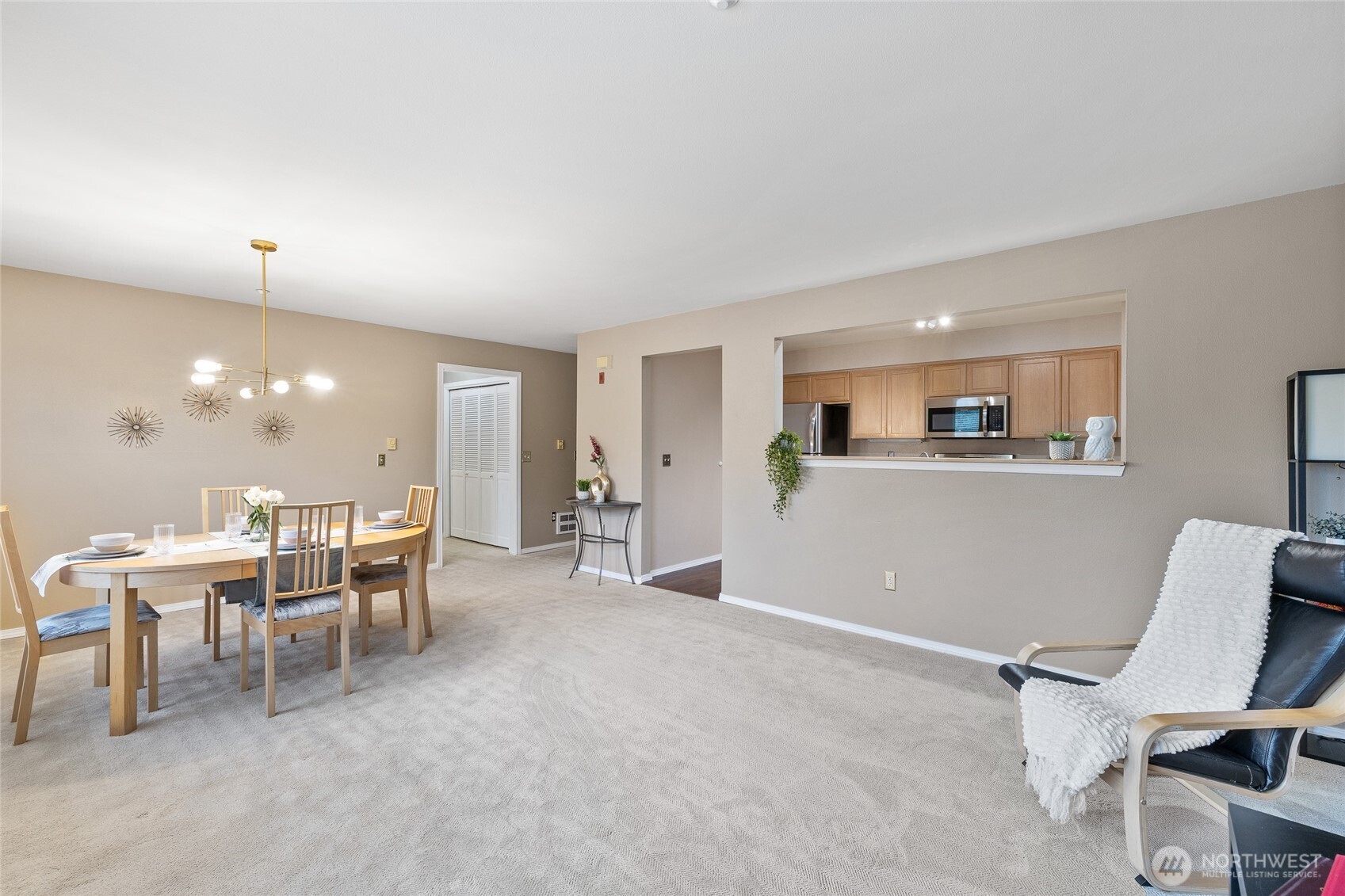 4423 Providence Point Place Southeast, Unit 2628 Issaquah, WA 98029 - Photo 4 of 21