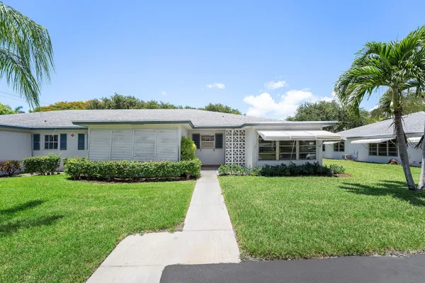 $204,900 | 1210 South Drive Circle, Unit D, Delray Beach, FL 33445