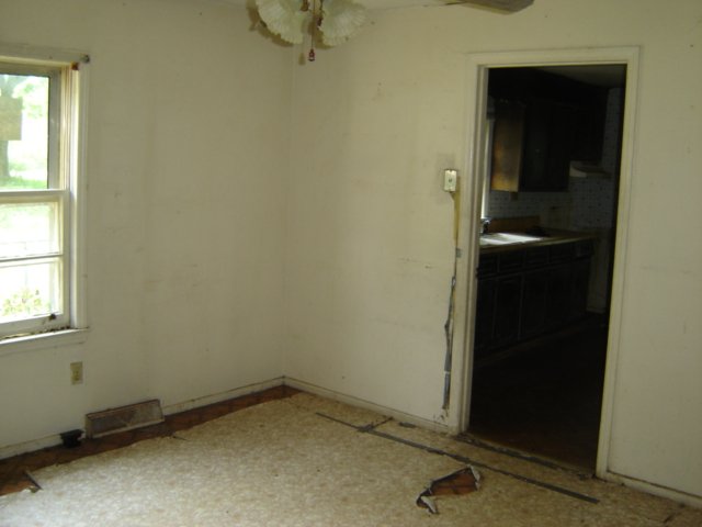 120 Sanders Street Anderson, SC 29624 - Photo 3 of 6 Gallery Image 3