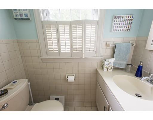 9 Hayward Road Northampton, MA 01062 - Photo 32 of 32 a bathroom with a sink a toilet and a bathtub