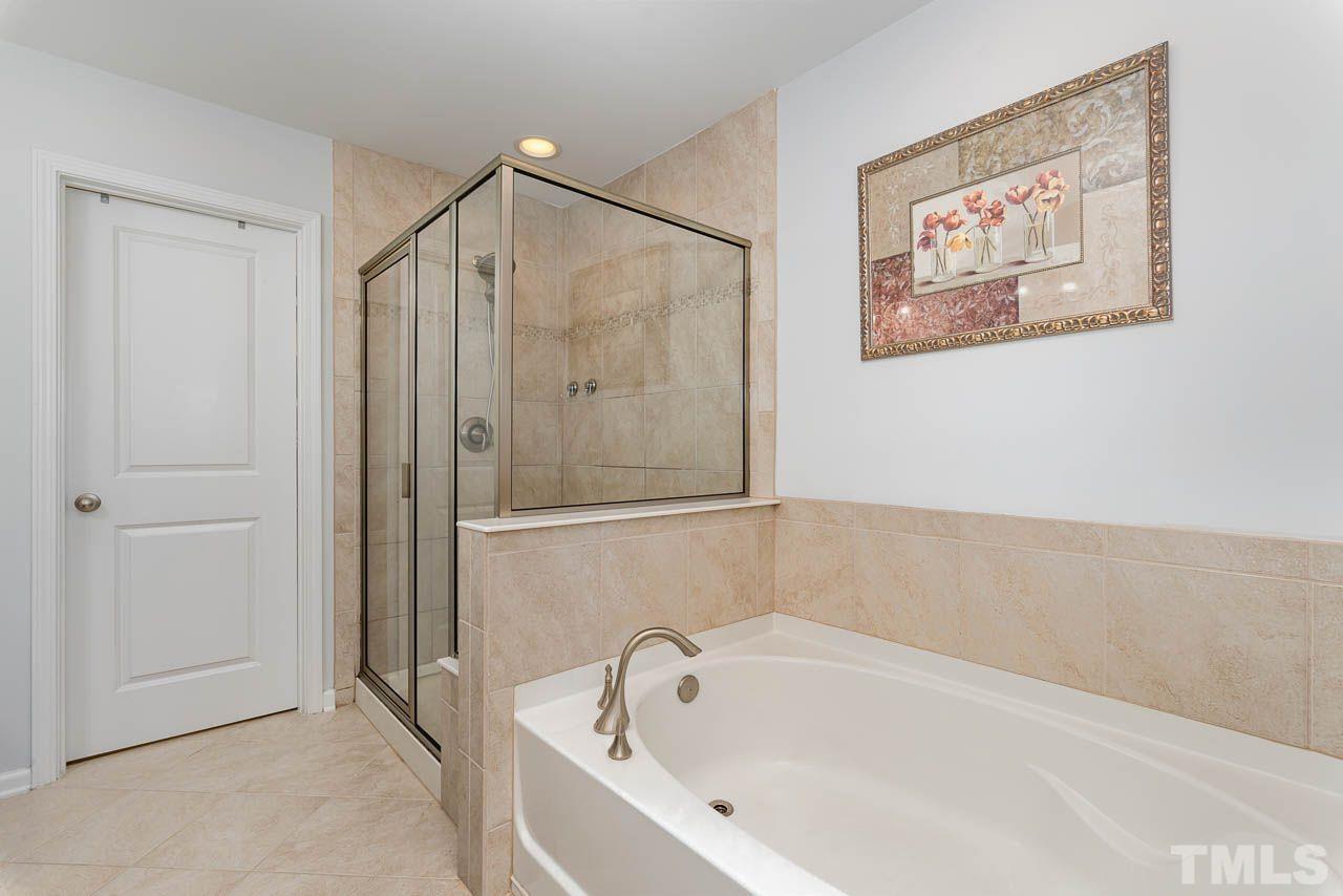 10103 Lynnberry Place Raleigh, NC 27617 - Photo 12 of 25 Gallery Image 12