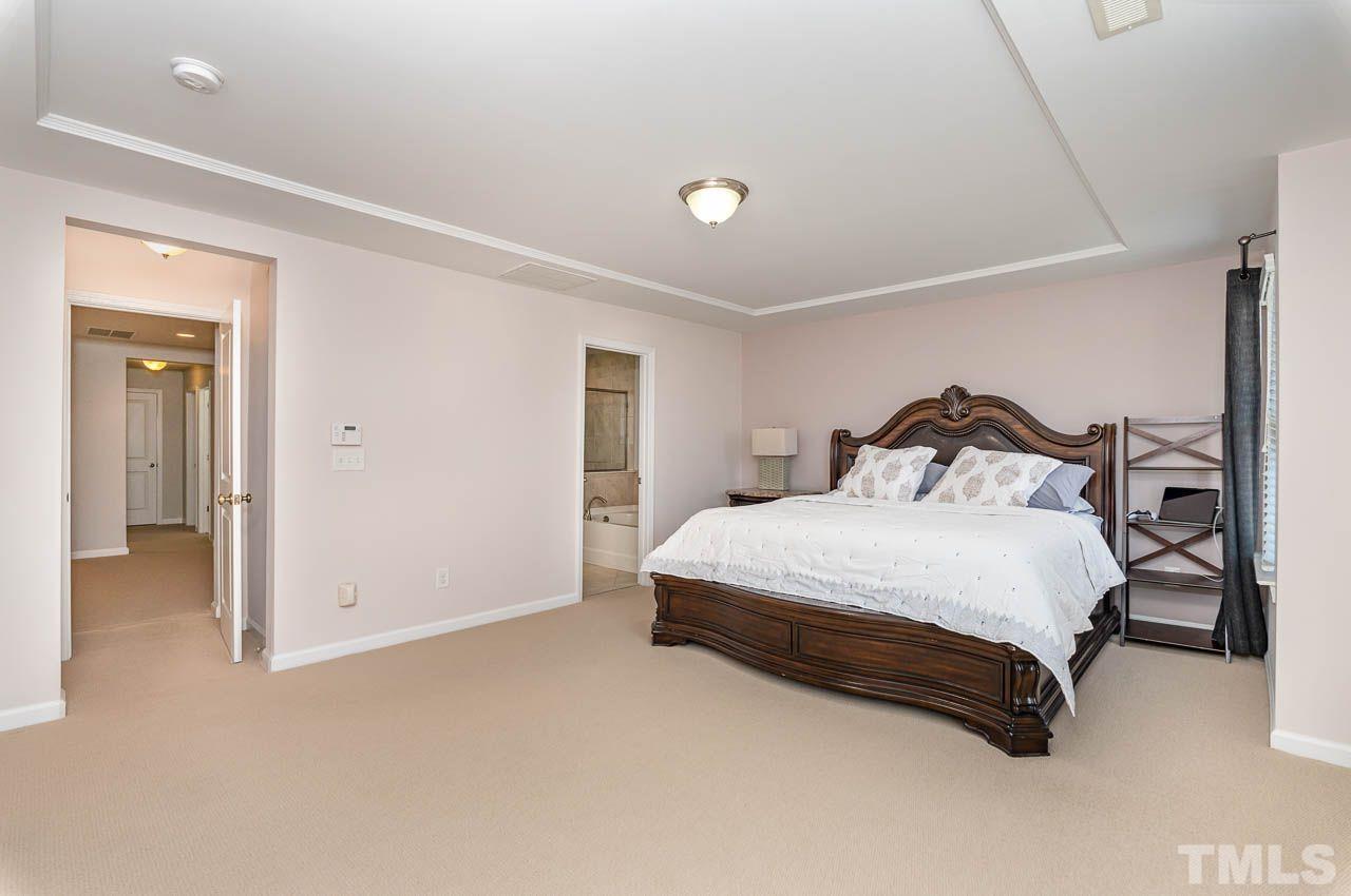 10103 Lynnberry Place Raleigh, NC 27617 - Photo 10 of 25 Gallery Image 10