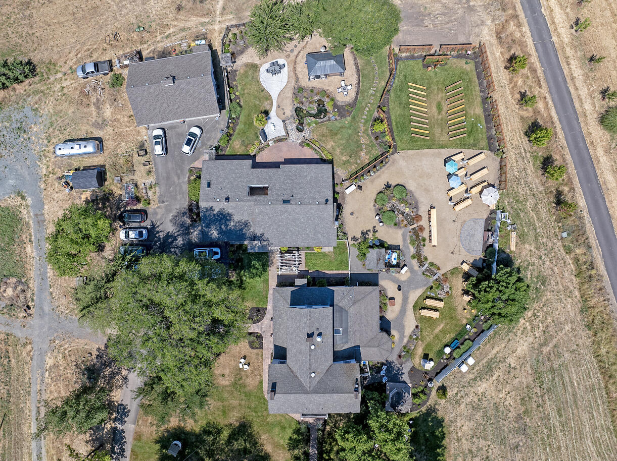 883 Old Stage Road Central Point, OR 97502 - Photo 121 of 123 DJI_20240621151806_0200_D copy