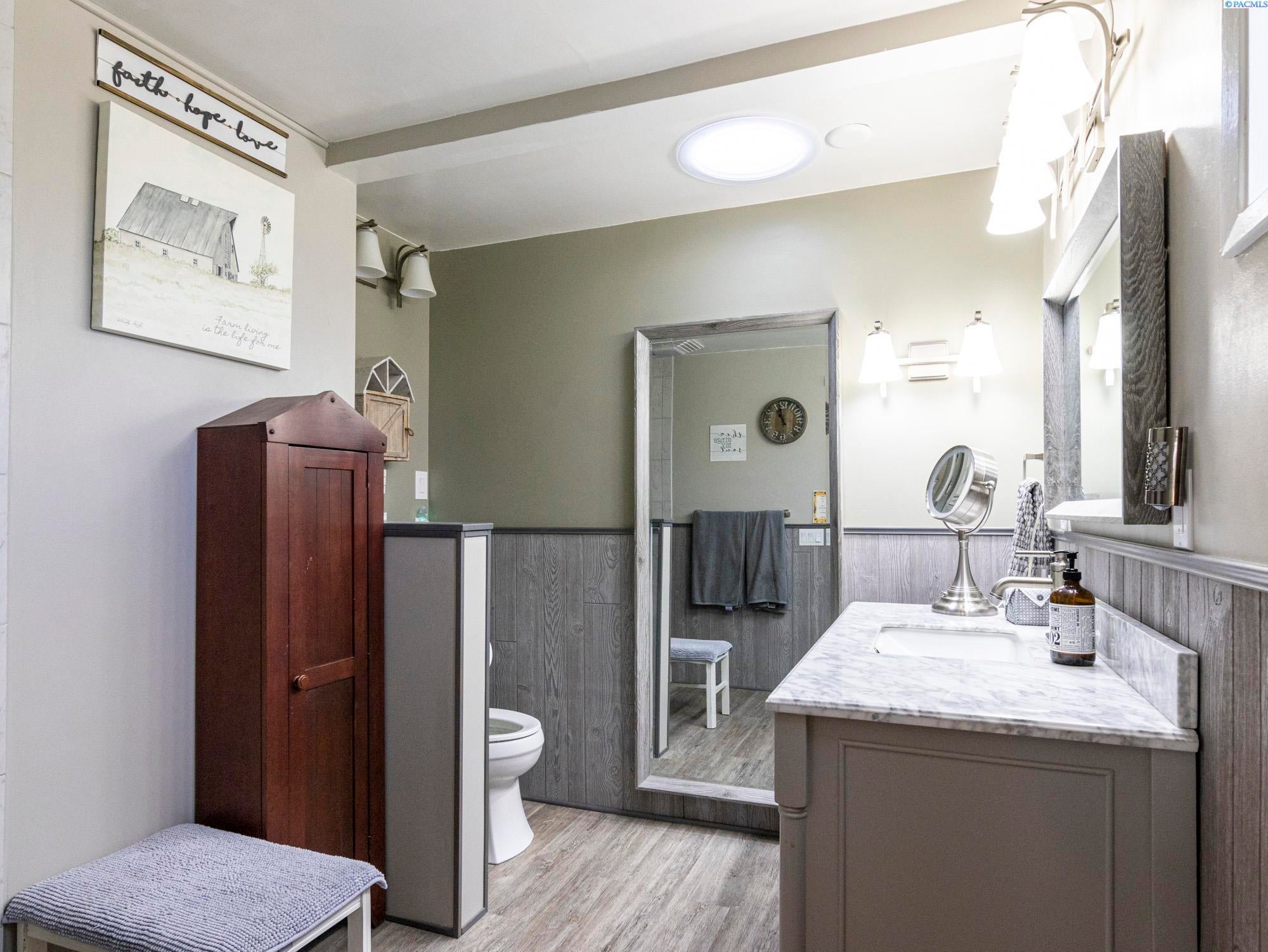 212705 East Bowles Road Kennewick, WA 99337 - Photo 12 of 29 Gallery Image 12