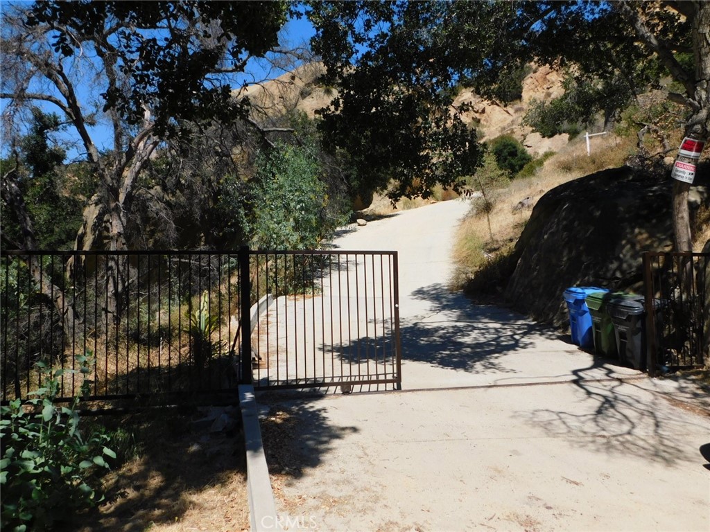 475 Box Canyon Road West Hills, CA 91304 - Photo 4 of 12