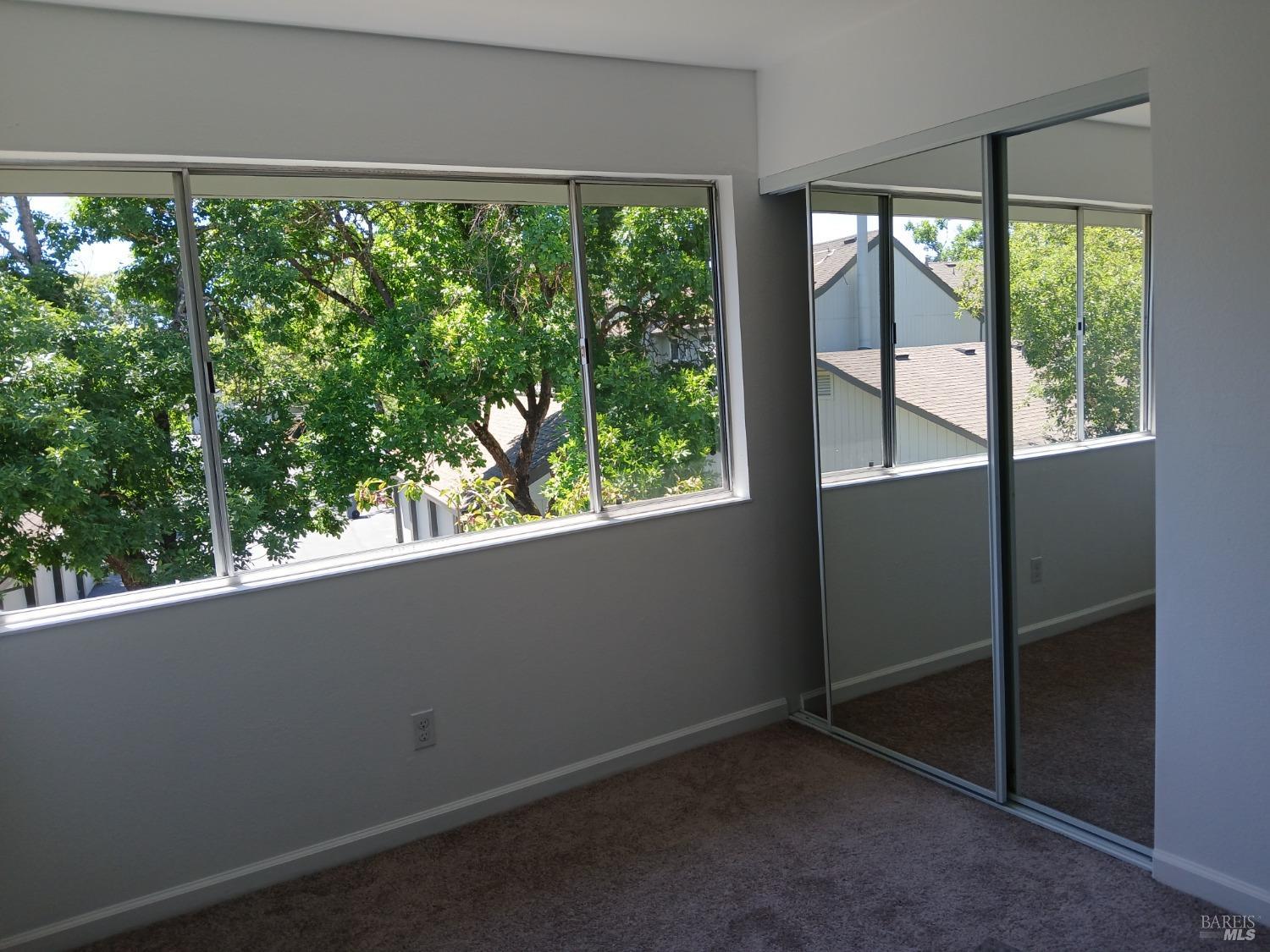 381 Wall Place Santa Rosa, CA 95401 - Photo 14 of 18 an empty room with a large window