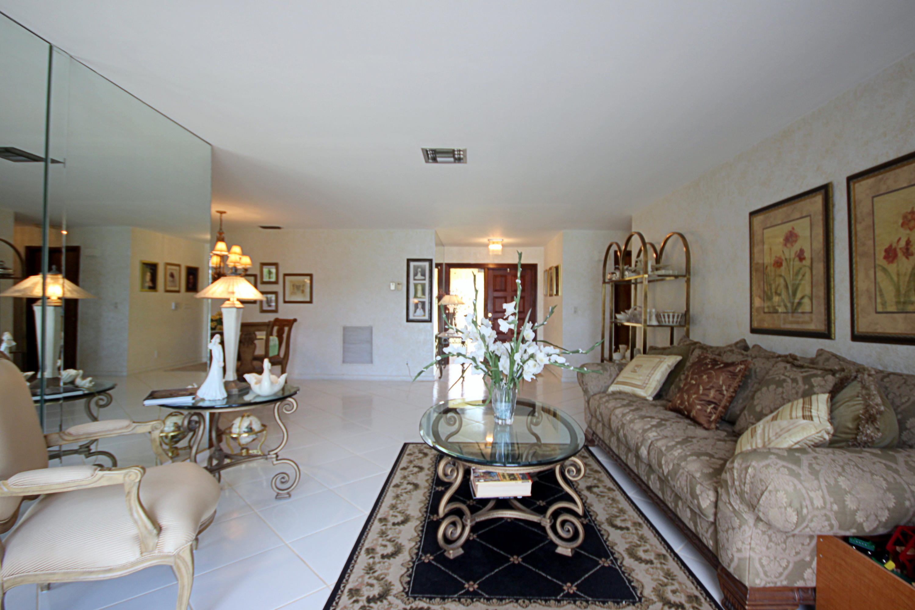 460 Northwest 72nd Street Boca Raton, FL 33487 - Photo 8 of 29 5201 NW 2ND AVE 414 022