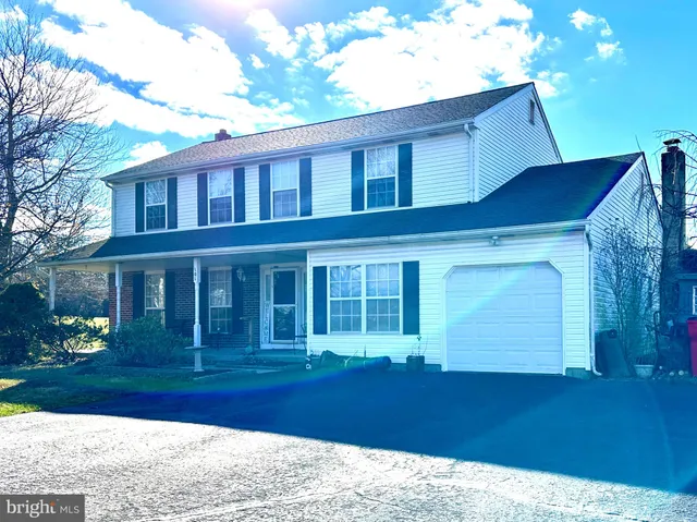 $600,000 | 101 Pioneer Drive, Lansdale, PA 19446