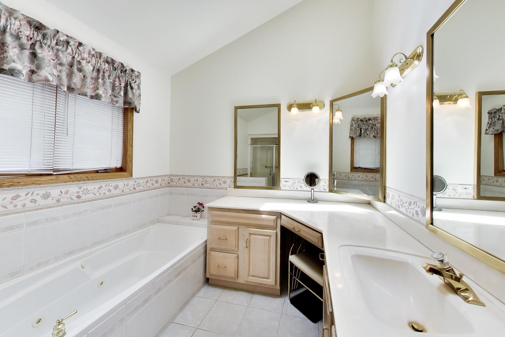 37292 North Stanton Point Road Ingleside, IL 60041 - Photo 15 of 38