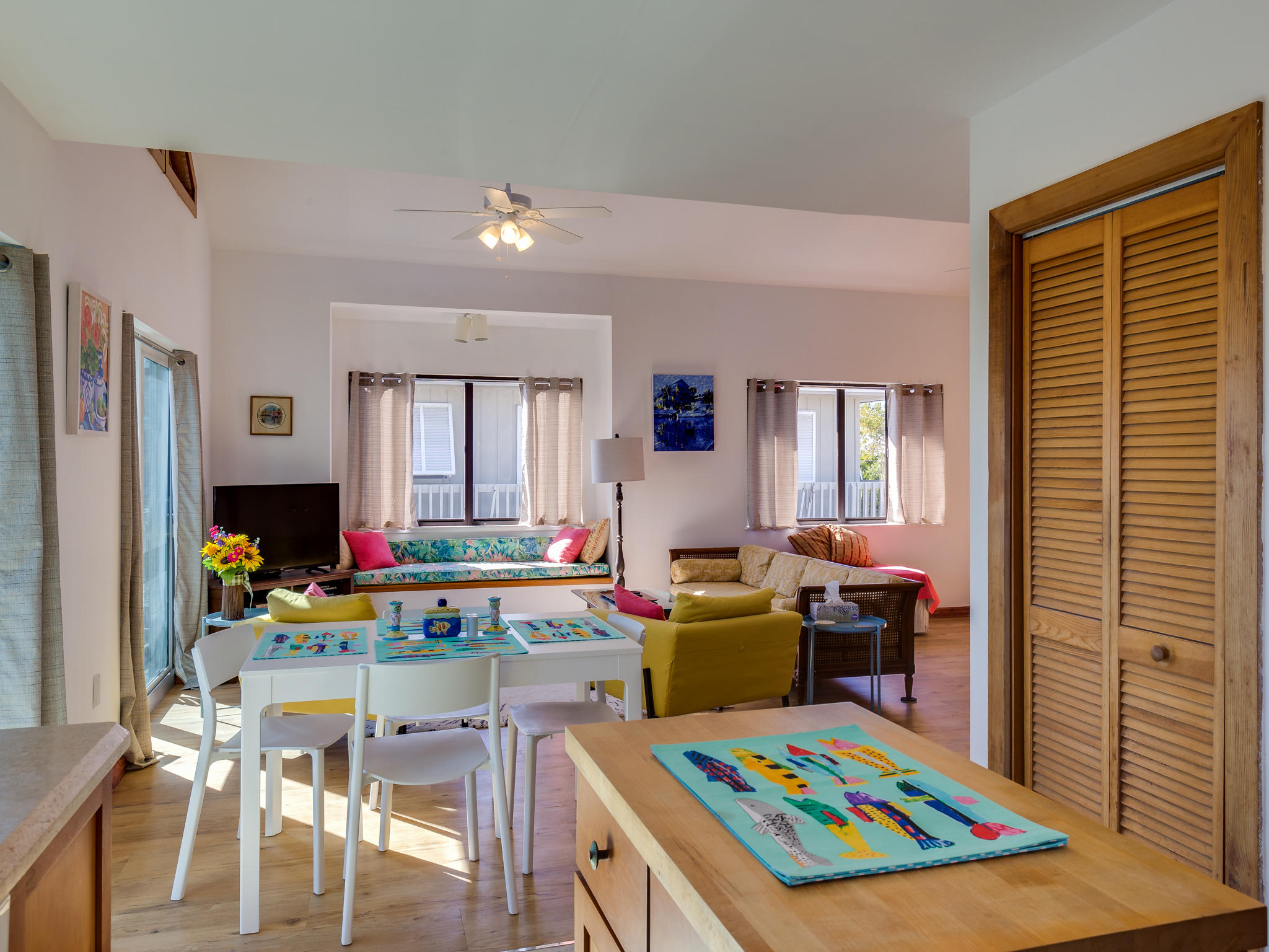235 Blackbeard Road Summerland Key, FL 33042 - Photo 11 of 44 Dining
