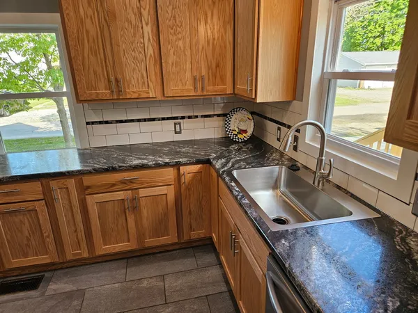 $379,900 | 215 East Sale Street, Tuscola, IL 61953