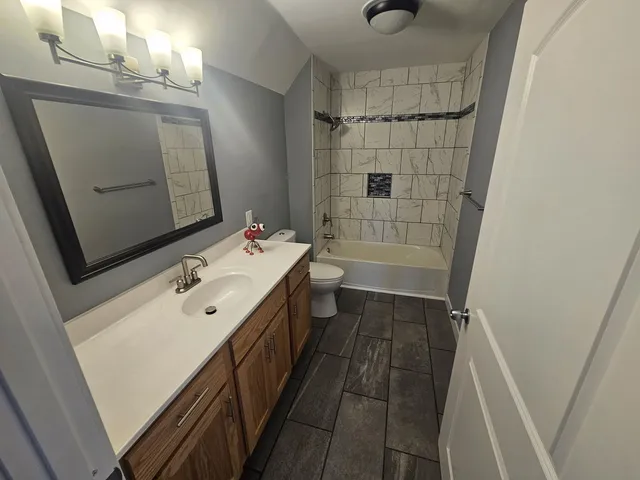 $379,900 | 215 East Sale Street, Tuscola, IL 61953