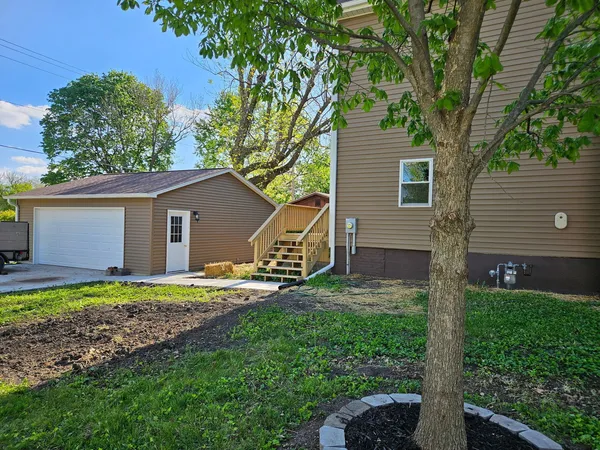 $379,900 | 215 East Sale Street, Tuscola, IL 61953