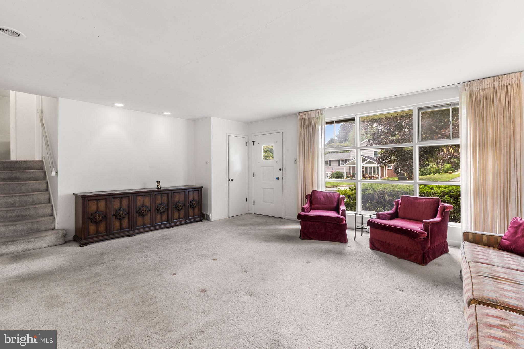 333 Candlewood Road Broomall, PA 19008 - Photo 5 of 27