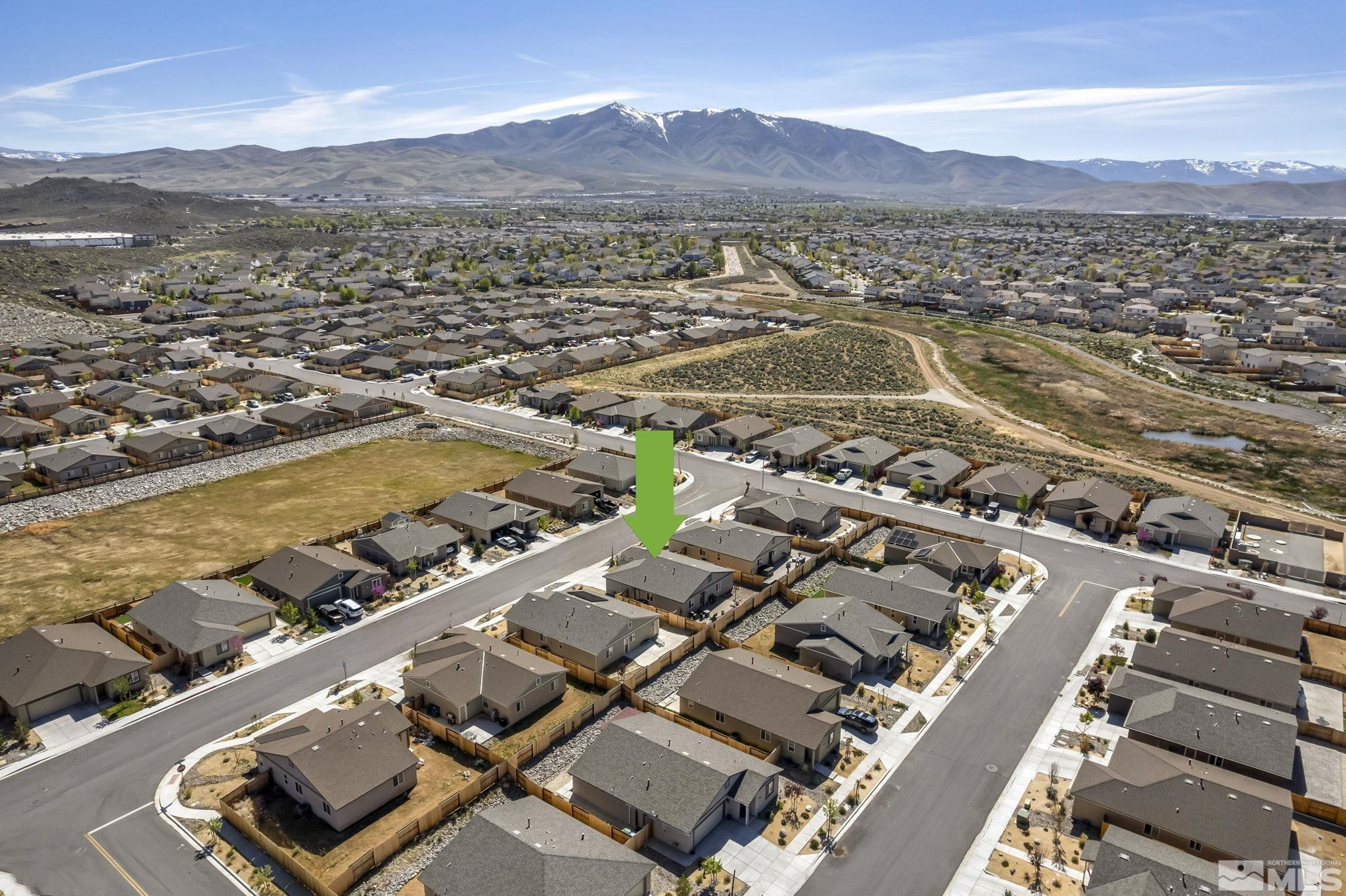 623 Yerington Drive Reno, NV 89506 - Photo 37 of 40 an aerial view of residential houses with outdoor space