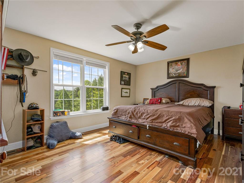351 Cody Road Marshall, NC 28753 - Photo 11 of 29 Gallery Image 11
