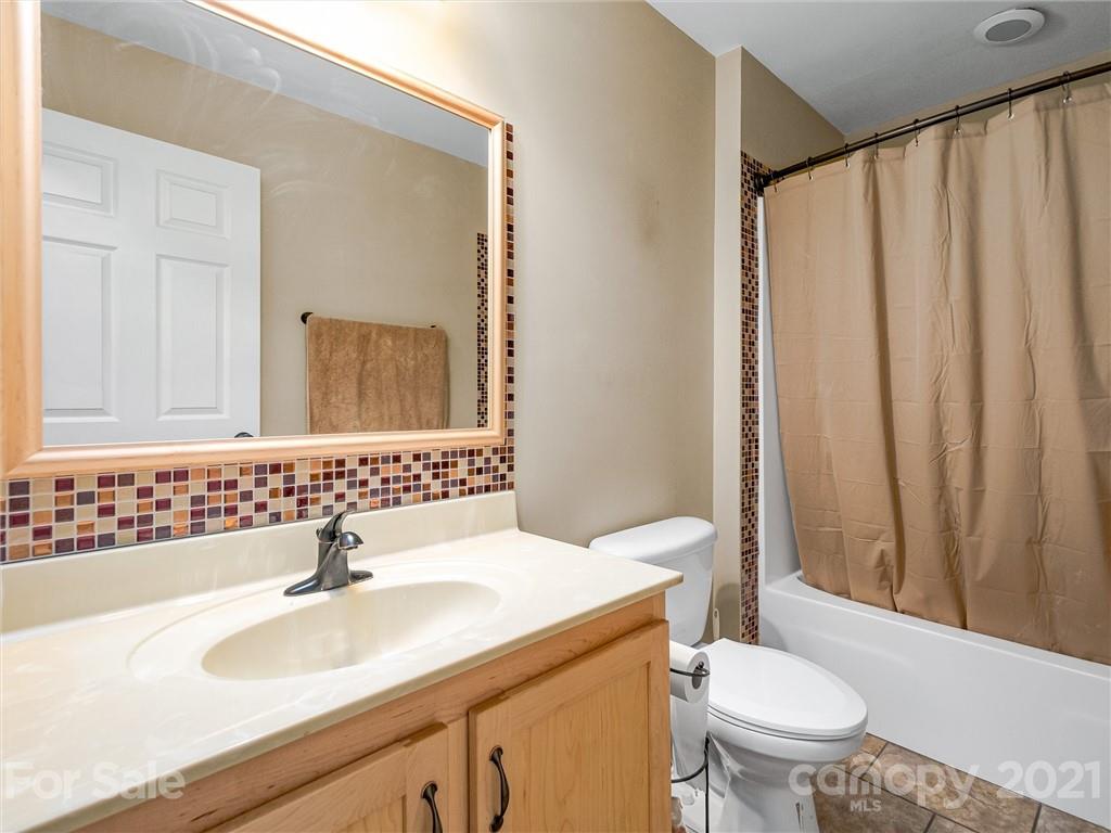 351 Cody Road Marshall, NC 28753 - Photo 16 of 29 Gallery Image 16