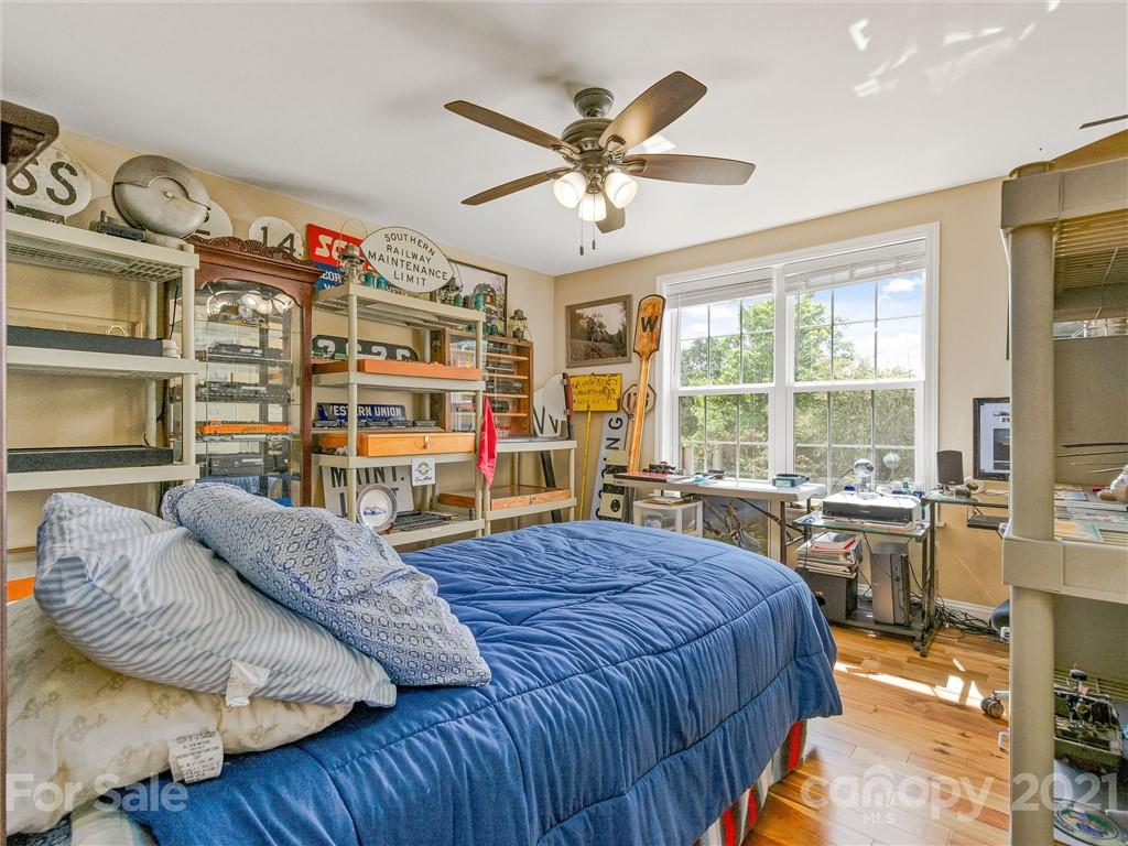 351 Cody Road Marshall, NC 28753 - Photo 17 of 29 Gallery Image 17