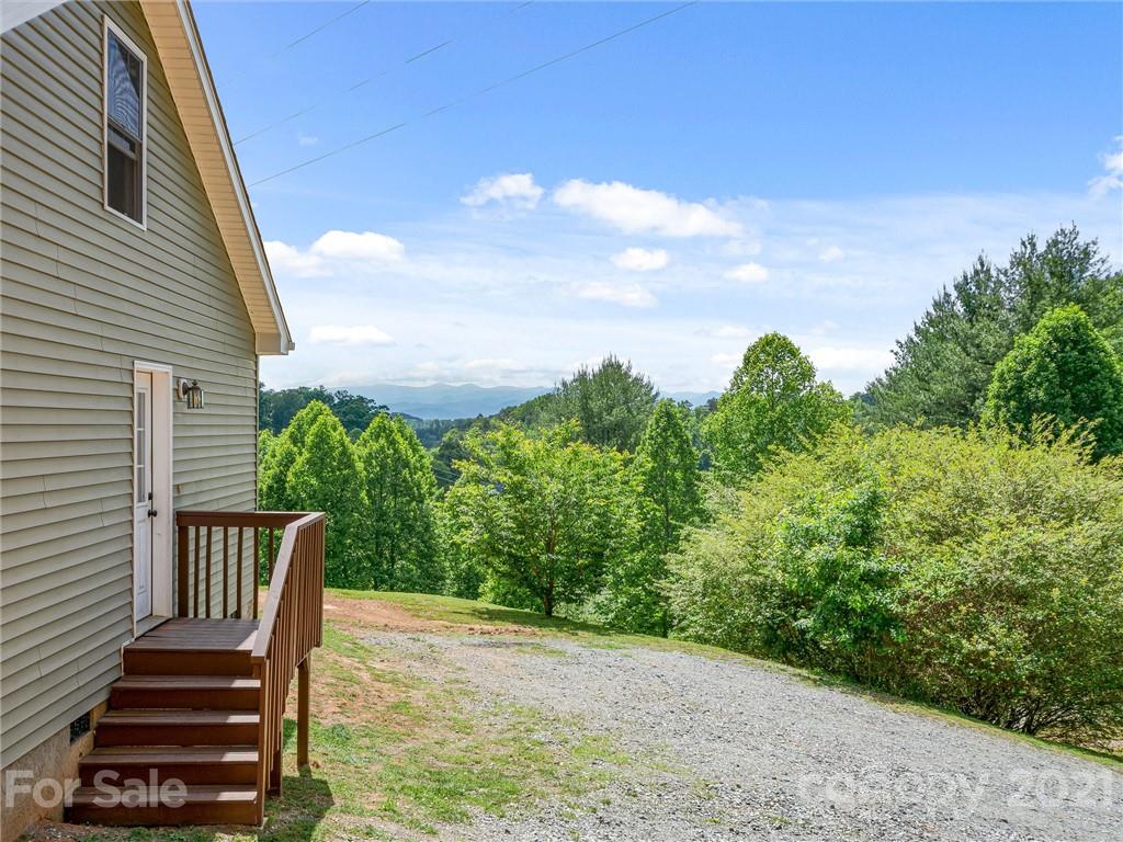 351 Cody Road Marshall, NC 28753 - Photo 3 of 29 Gallery Image 3